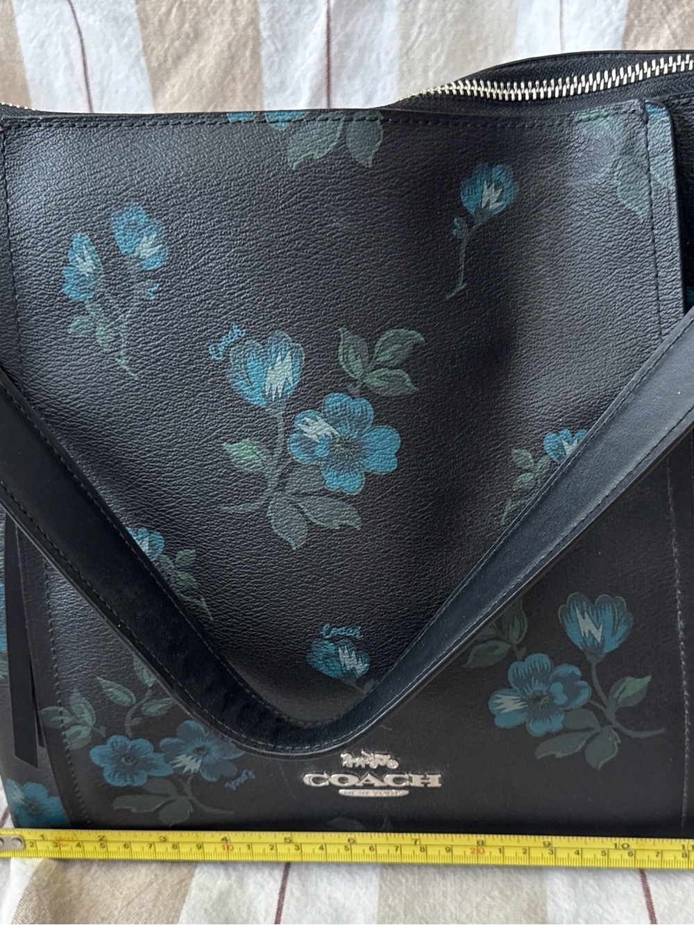 Coach shoulder bag